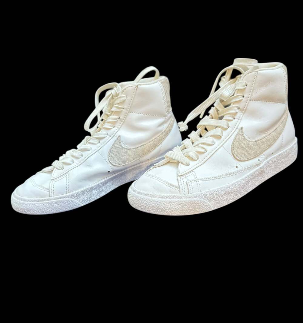 Nike Blazer Mid '77 SE White Zebra Women's Sneakers DH9633-101